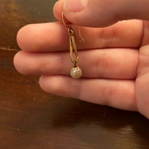 Marked 14K gold vintage earrings with pearls